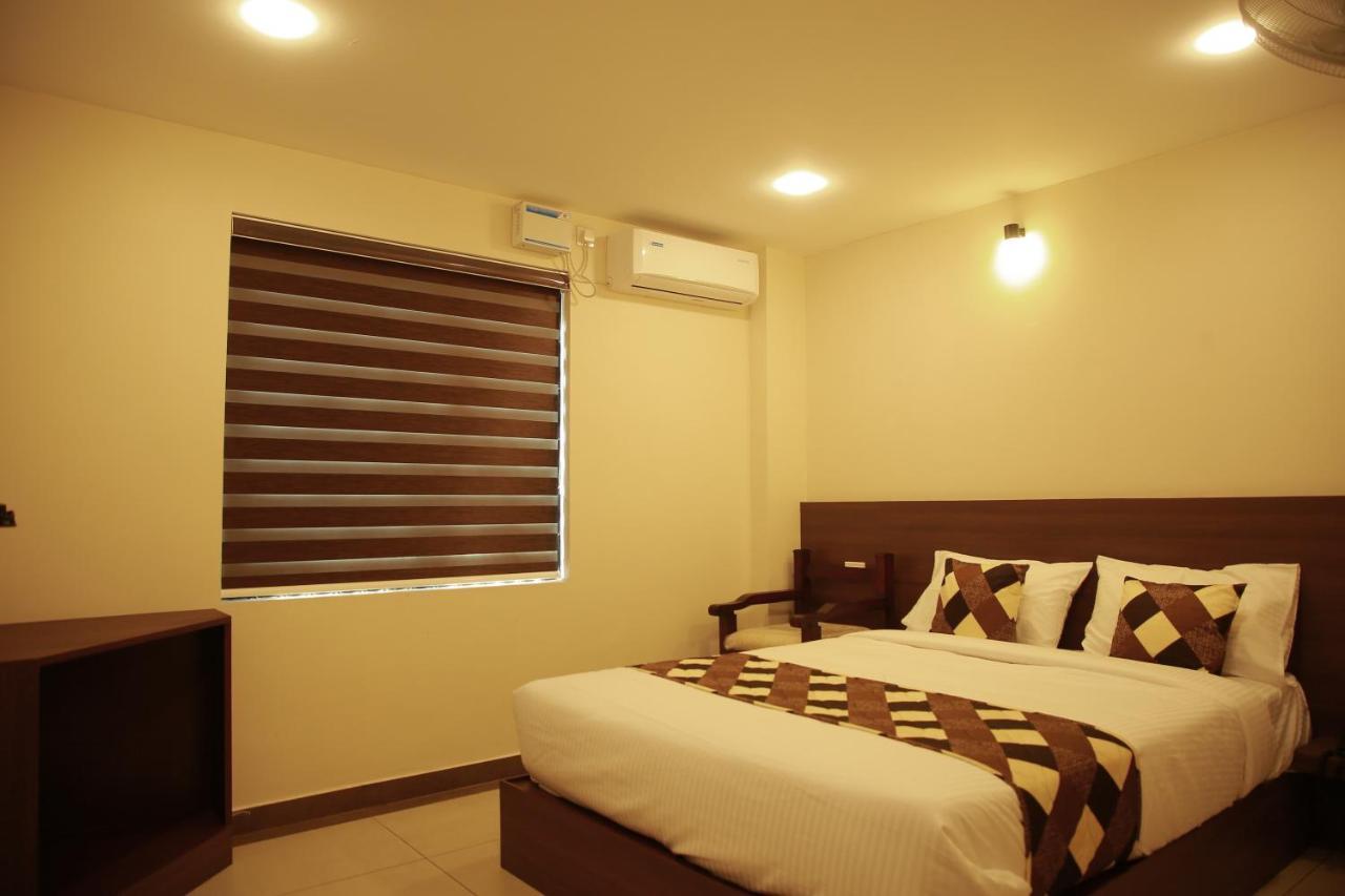 Kalathil Tourist Home Kunnamkulam エクステリア 写真